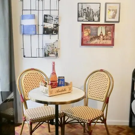 9e : Studio Authentique Ancien Atelier, Proche Grands Boulevards Appartamento Parigi