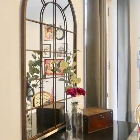 9e : Studio Authentique Ancien Atelier, Proche Grands Boulevards Parigi
