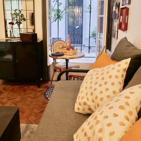 Apartment 9e : Studio Authentique Ancien Atelier, Proche Grands Boulevards